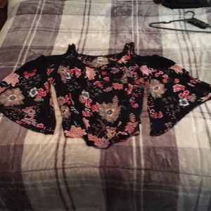 Bila cold shoulder hippie blouse black/flowers Xl